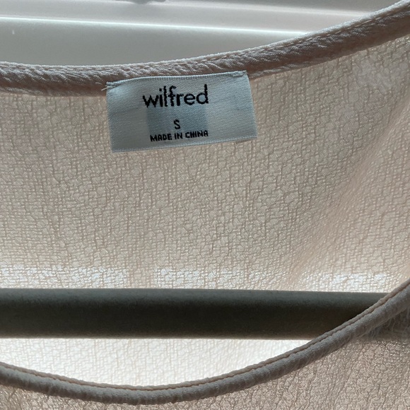 Wilfred Light Pink Blouse. From Aritzia. Size: S. - Picture 6 of 7